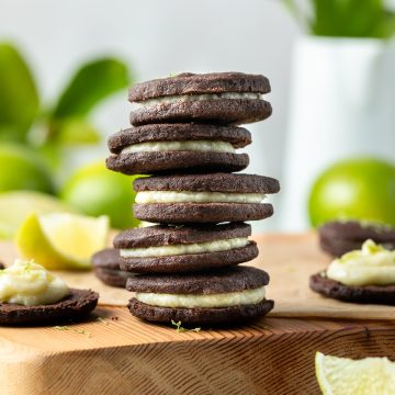 A stack of 5 chocolate and lime biscuits.