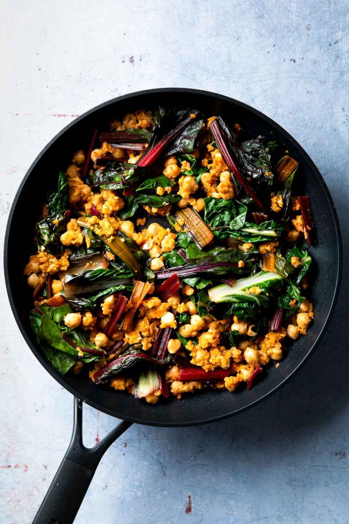 The finished dish in a frying pan.