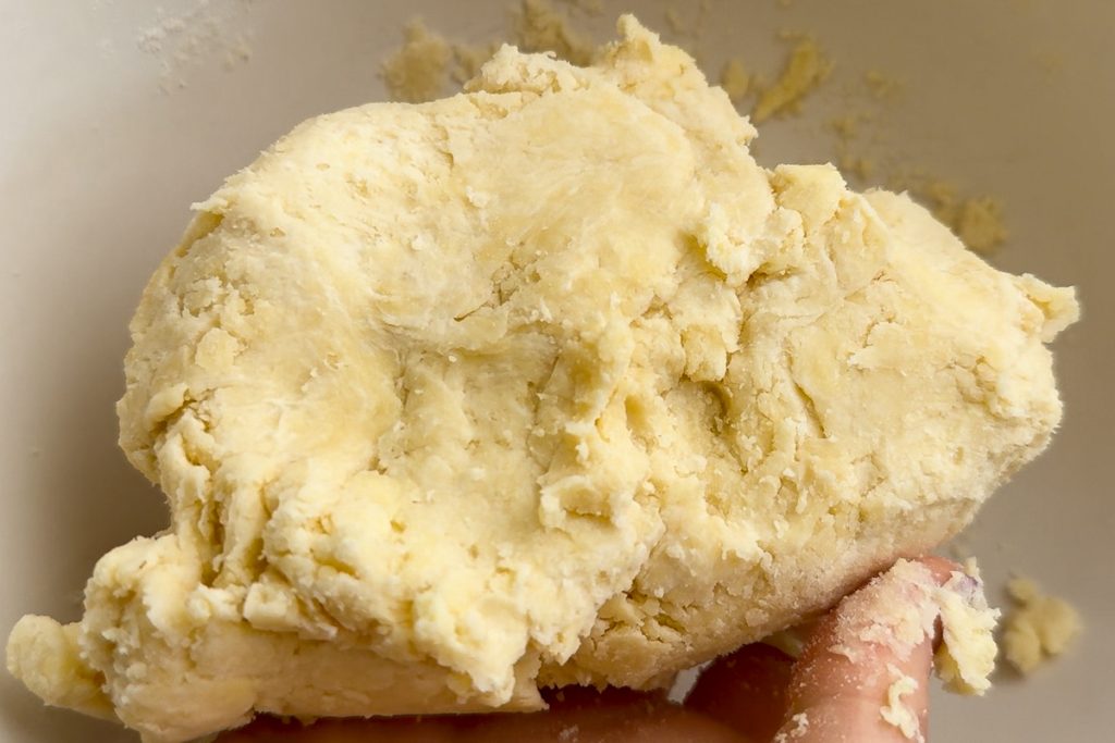 The mixed pastry.