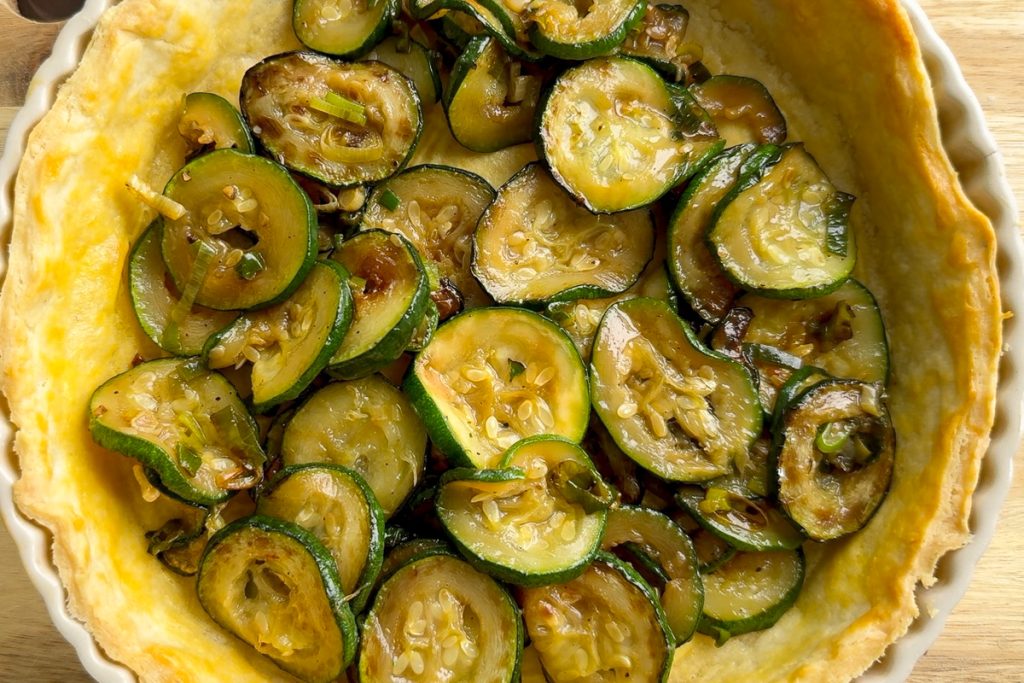 The fried courgettes in the pastry case.