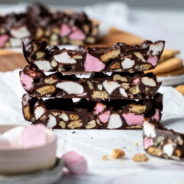 3 pieces of rocky road stacked on top of each other.