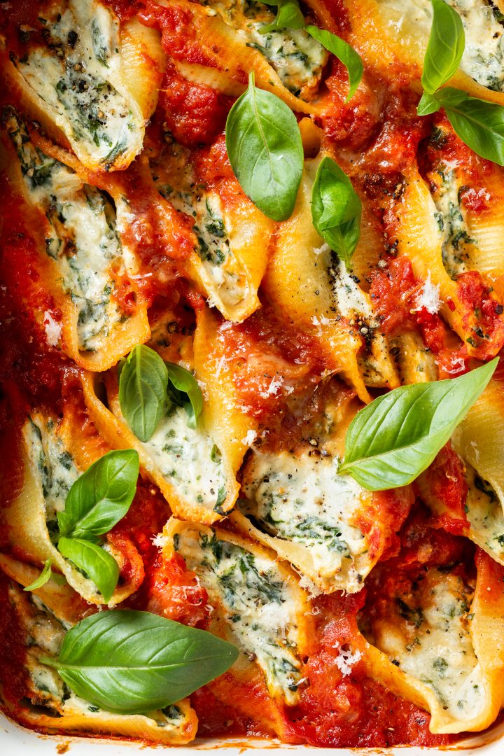 Close up of the baked stuffed pasta shells.
