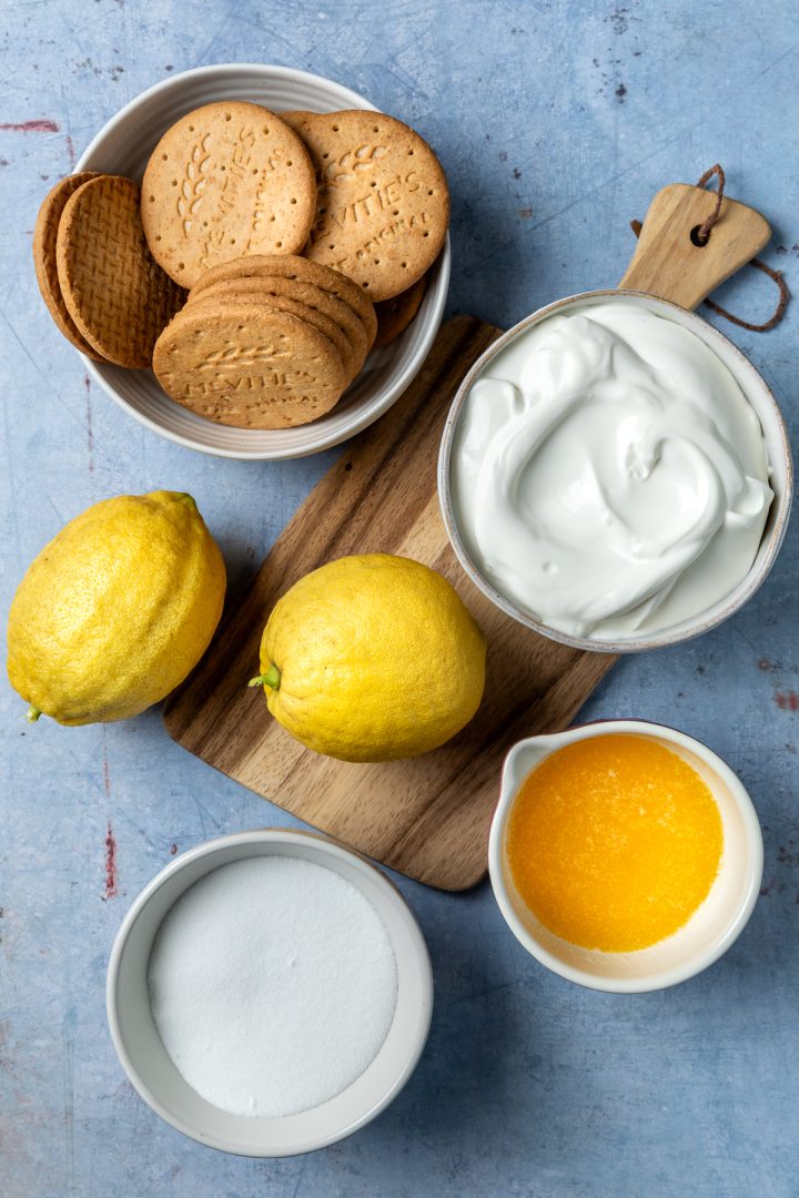 The 5 ingredients needed to make the lemon cheesecake.