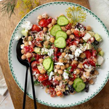 A bowl of Mediterranean chickpea salad.